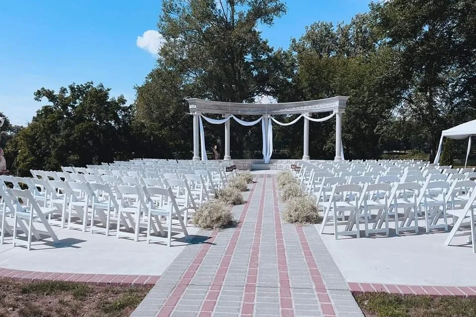 Guitar Arena wedding venue at the Montague Inn