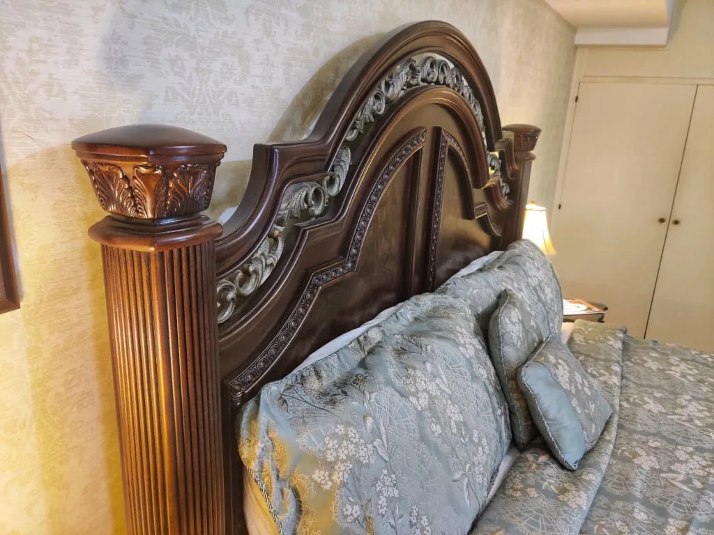 DetoqueVille at the Montague Inn Bed & Breakfast