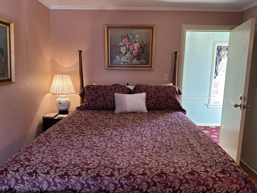 Hulda at the Montague Inn Bed & Breakfast