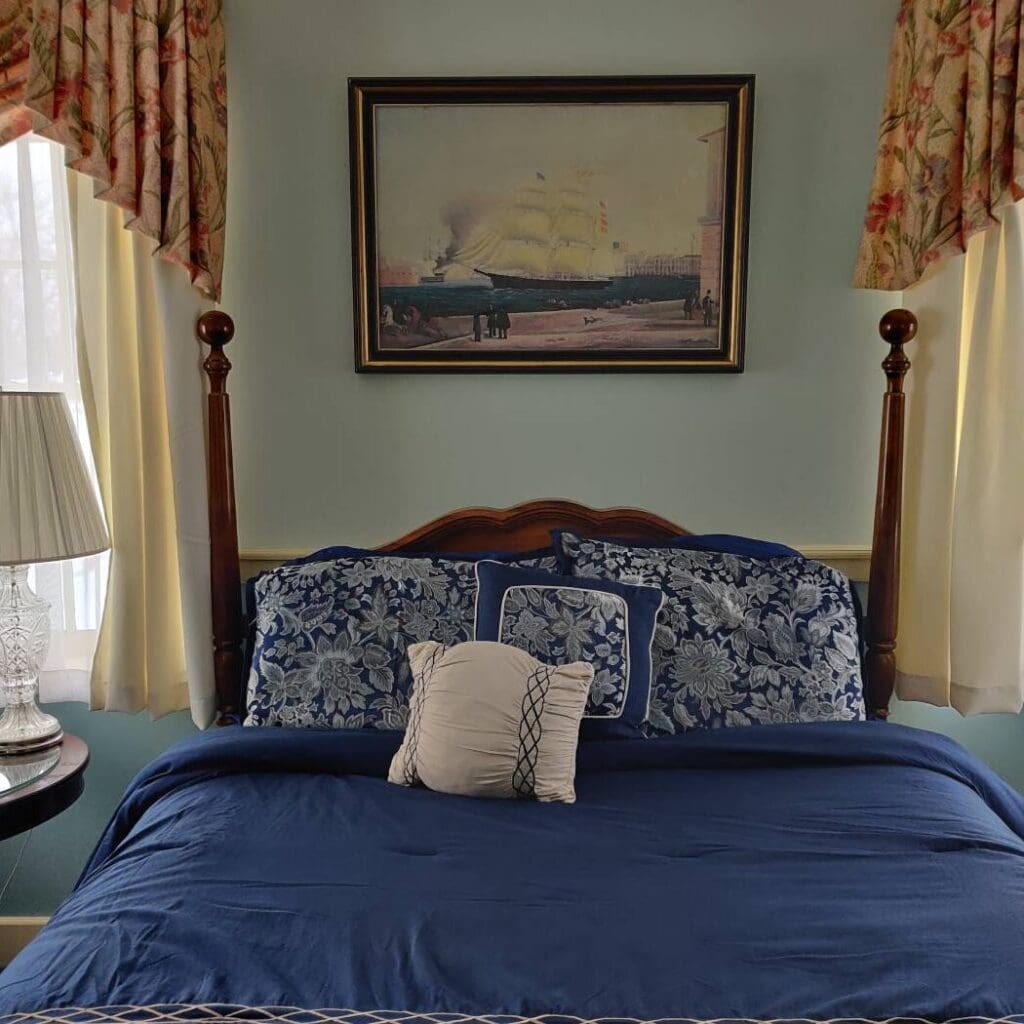 Deluxe Suites - Montague Inn Bed & Breakfast